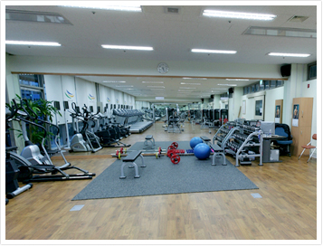 피트니스실 우측